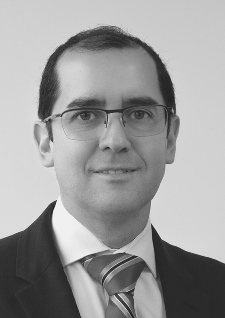 Roberto Santiváñez
